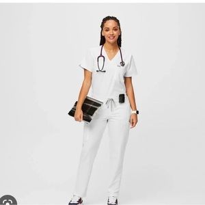 COPY - NWOT technical collection in RARE Optic White // Zamora joggers